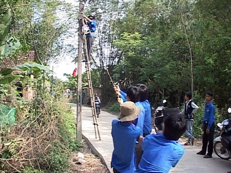 Thanh niên Thừa Thiên - Huế tham gia xây dựng nông thôn mới